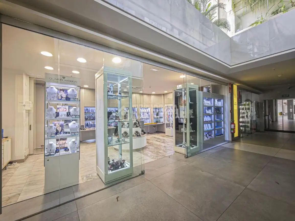 Commercial properties for sale in Arona  with Air Conditioner, Furnished and Alarm