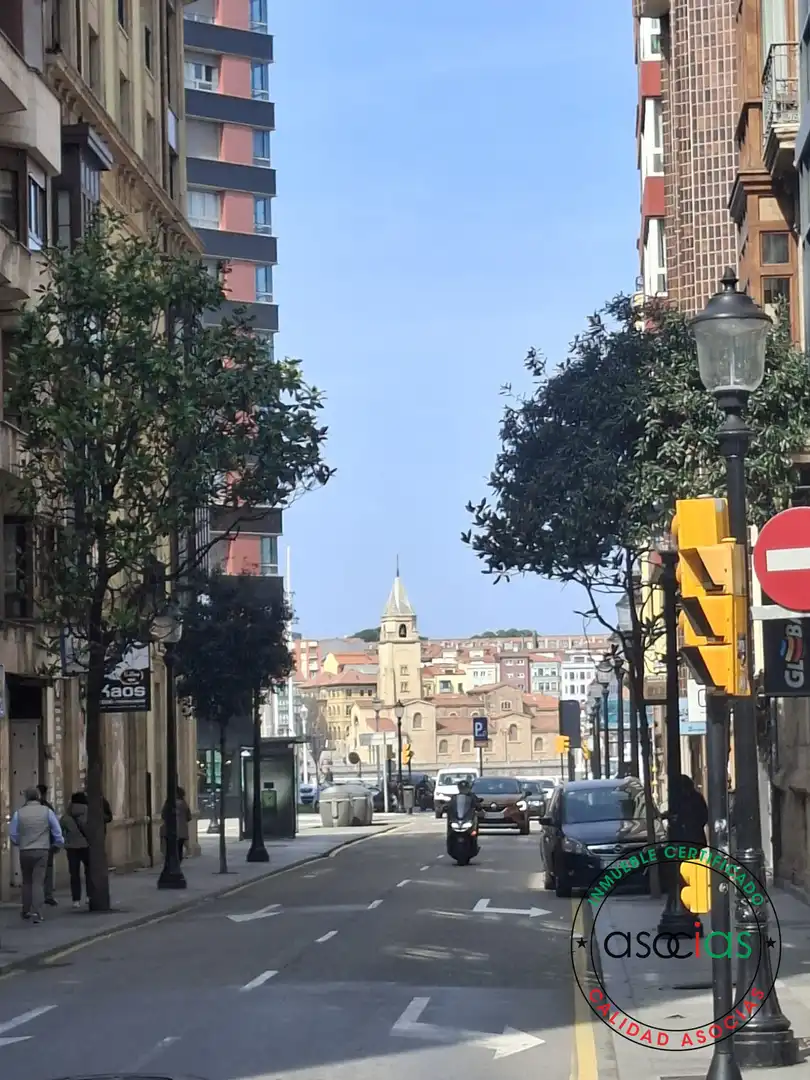 Vista exterior de Pis en venda en Gijón  amb Calefacció, Parquet i Terrassa