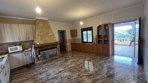 Chalet en venta en Sisante, 2 dormitorios.