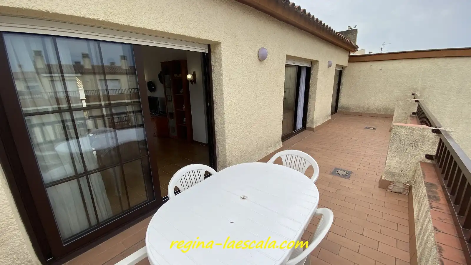 Terrasse von Dachboden zum Verkauf in L'Escala mit Terrasse, Möbliert und Mikrowelle