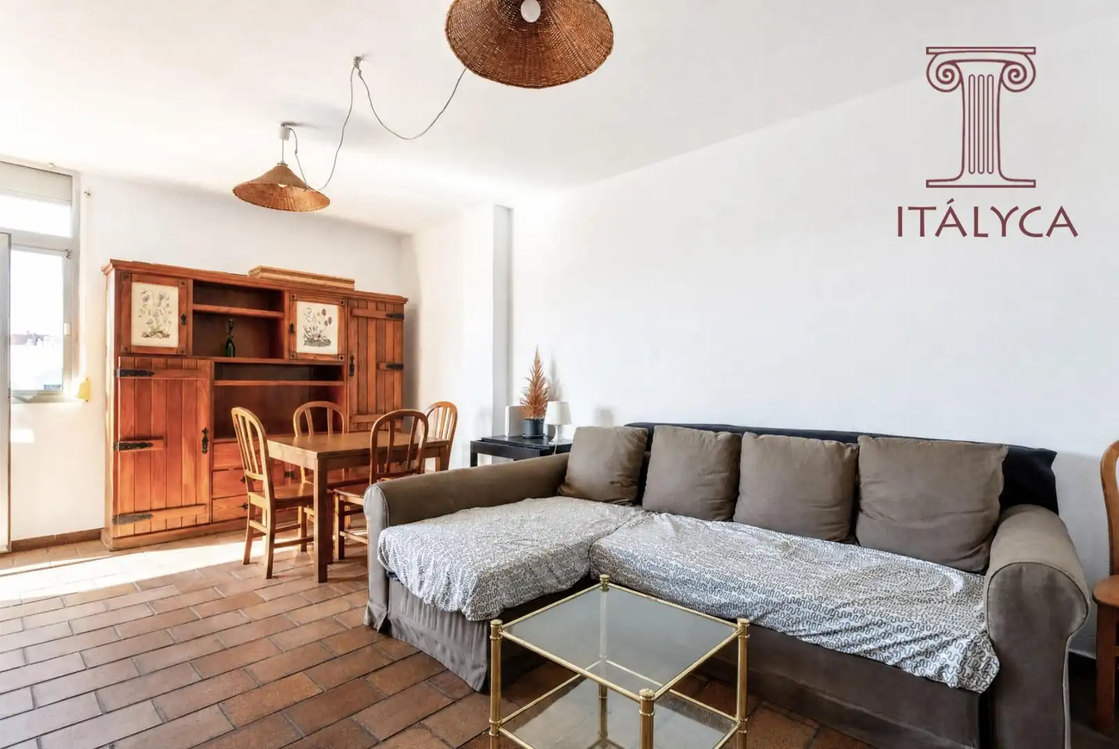 Living room of Flat for sale in Sevilla  with Air Conditioner, Heating and Terrace