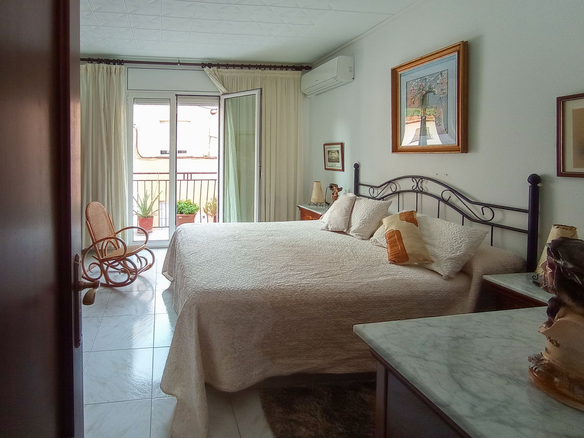 Schlafzimmer von Dachboden zum verkauf in Sant Feliu de Guíxols mit Klimaanlage, Heizung und Terrasse