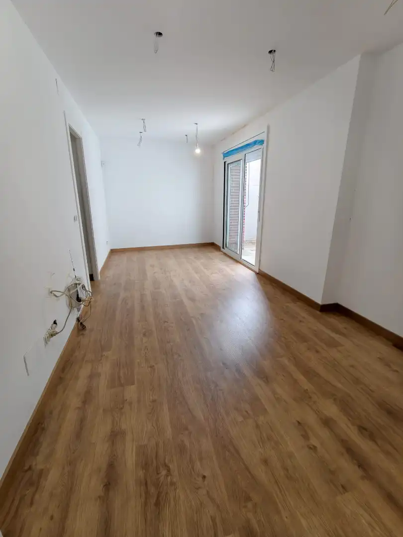 Piso en venta en Sant Boi de Llobregat con Parquet, Horno y Balcón