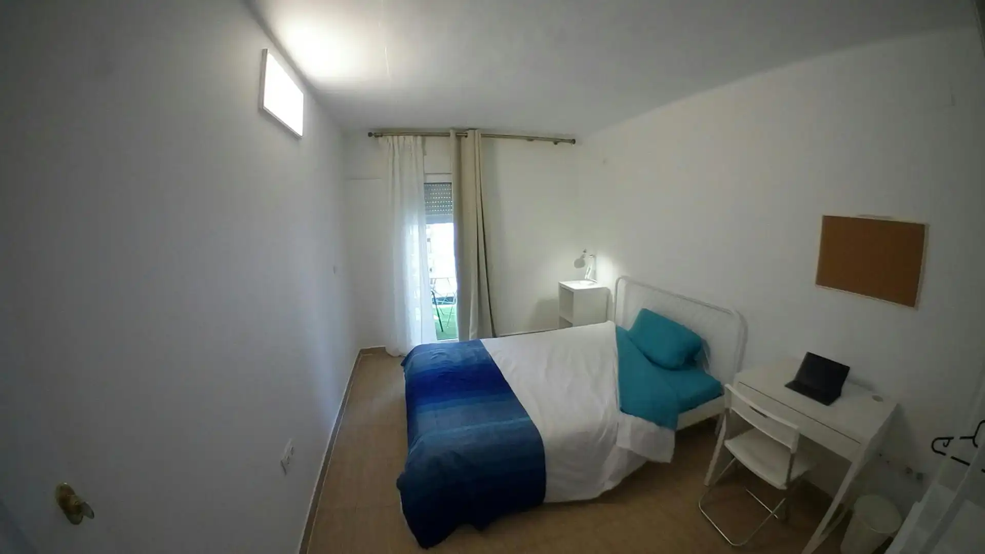 Bedroom of Flat for share in Sevilla  with Heating, Furnished and Washing machine