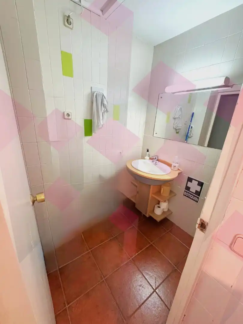Badezimmer von Geschaftsraum zum Verkauf in Ciudad Real mit Klimaanlage, Heizung und Alarm