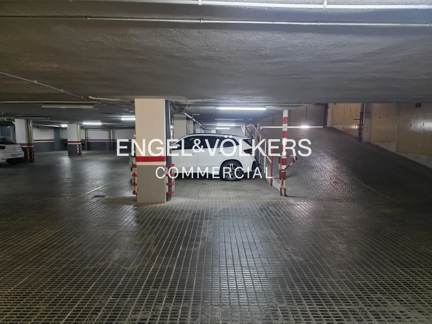 Aparcament de Garatge en venda en Barcelona