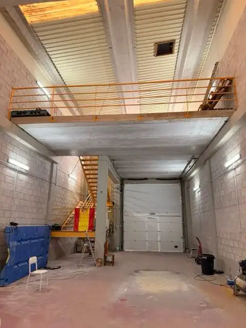 Nave industrial in affitto a Nueva Andalucía