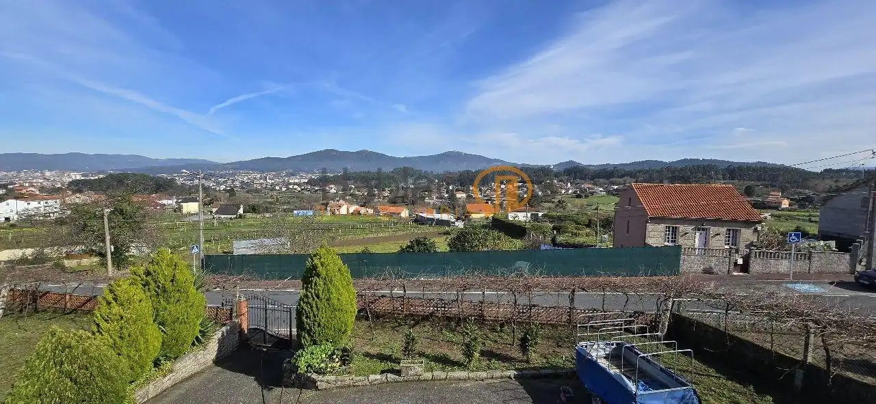 Casa o chalet en venta en Vilagarcía de Arousa con Calefacción, Jardín privado y Terraza