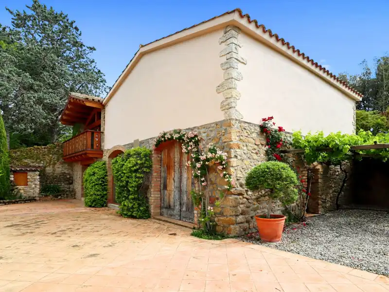 Casa amb piscina en venda a Cabanelles, imagen 37