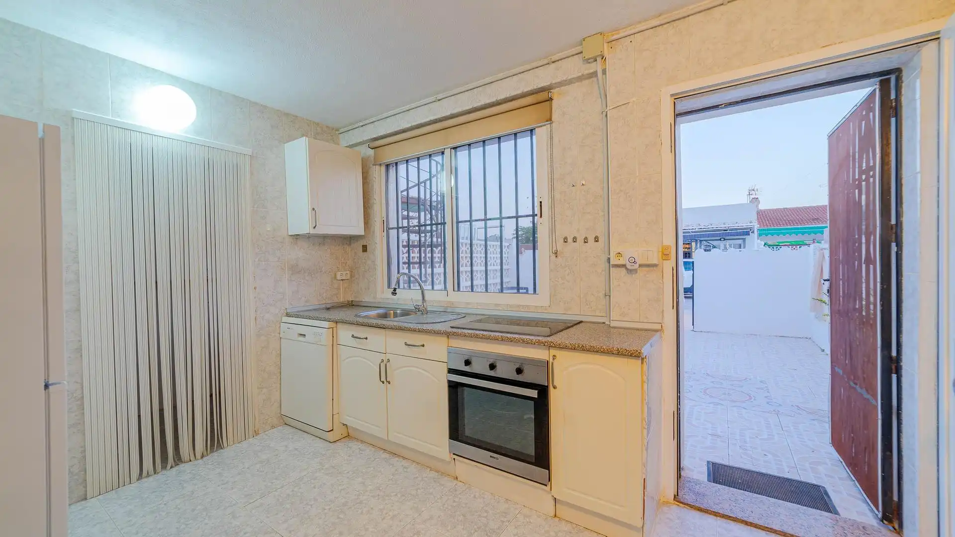 Bungalow amb jardí en venda a TORRETA II, imagen 4