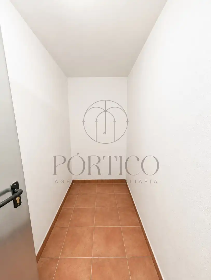 Apartamento en venta en Vigo  con Calefacción, Trastero y Amueblado