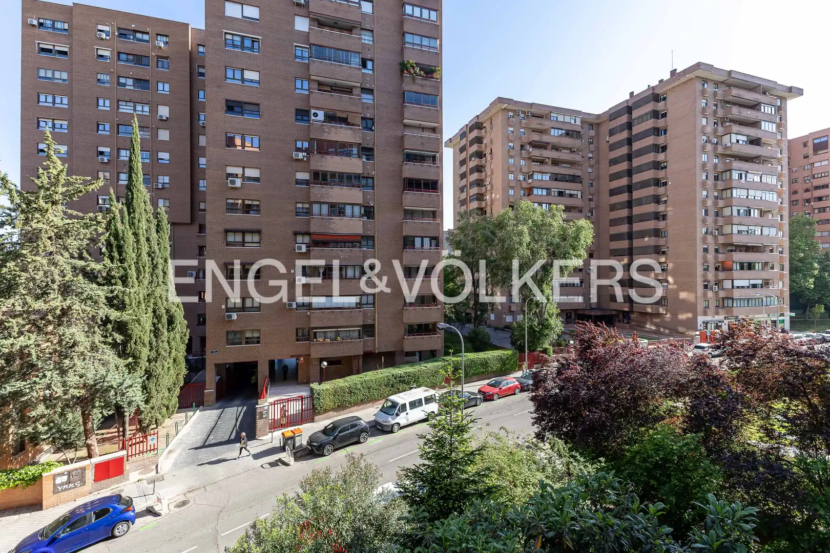 Vista exterior de Pis en venda en Madrid amb Calefacció i Terrassa