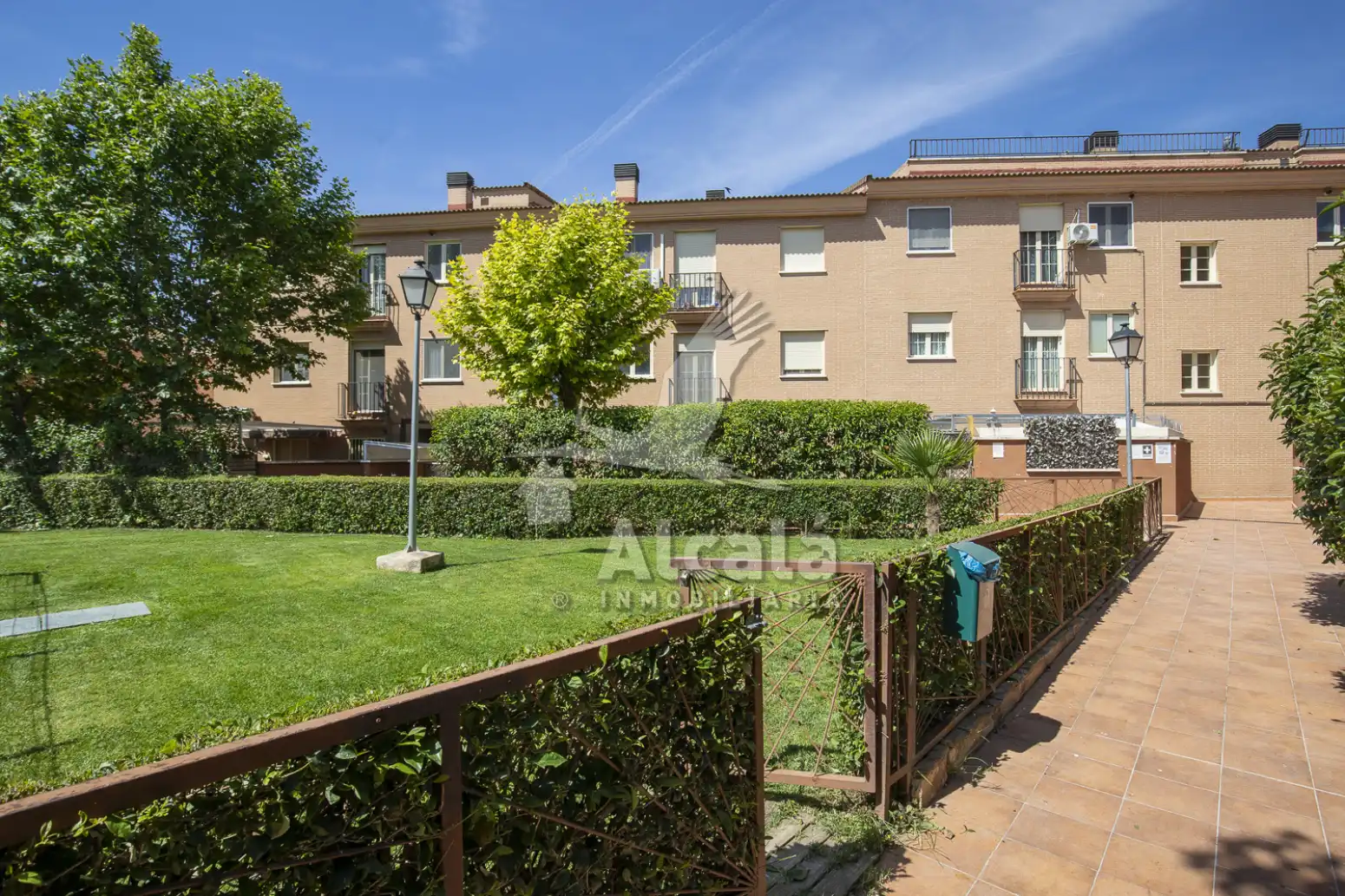 Vista exterior de Oficina en venta en Villamiel de Toledo con Calefacción