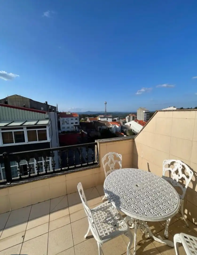 Vista exterior de Ático en venta en A Estrada  con Terraza, Trastero y Amueblado