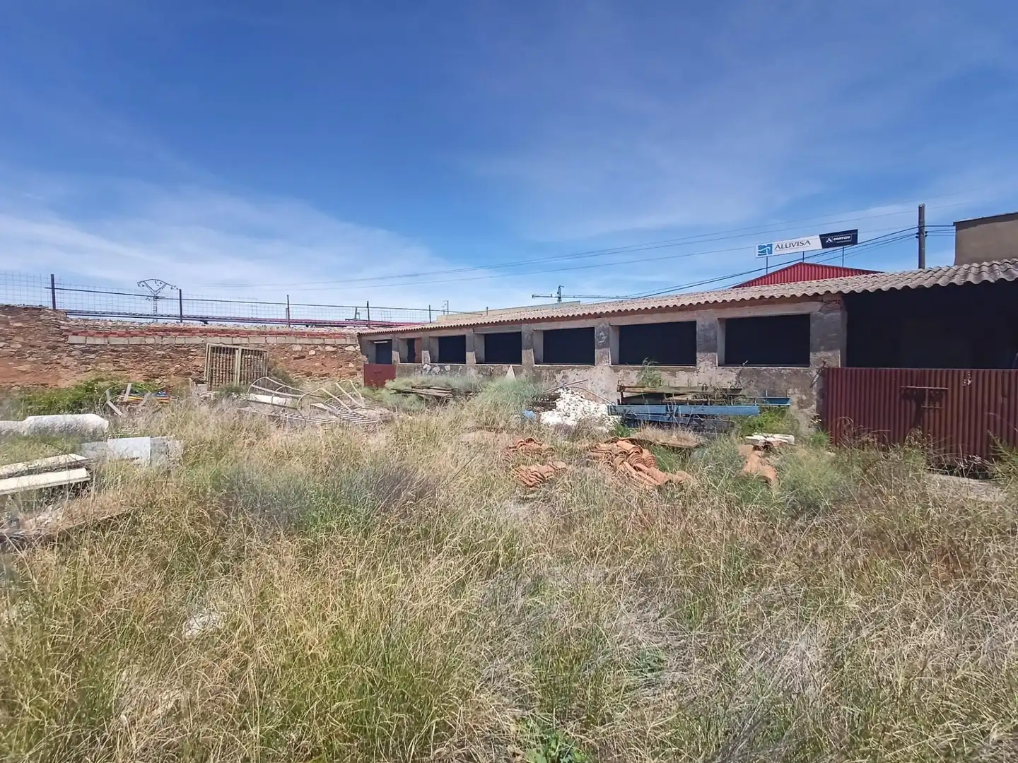 Vista exterior de Nau industrial en venda en Cáceres
