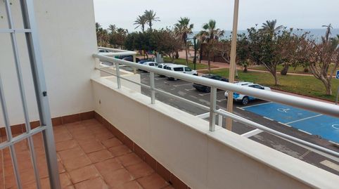 Foto 2 de Piso de alquiler en Balanegra, Almería
