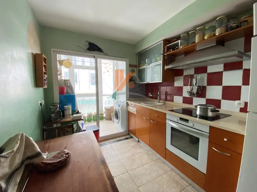 Cocina de Piso en venta en Santiago de Compostela  con Horno