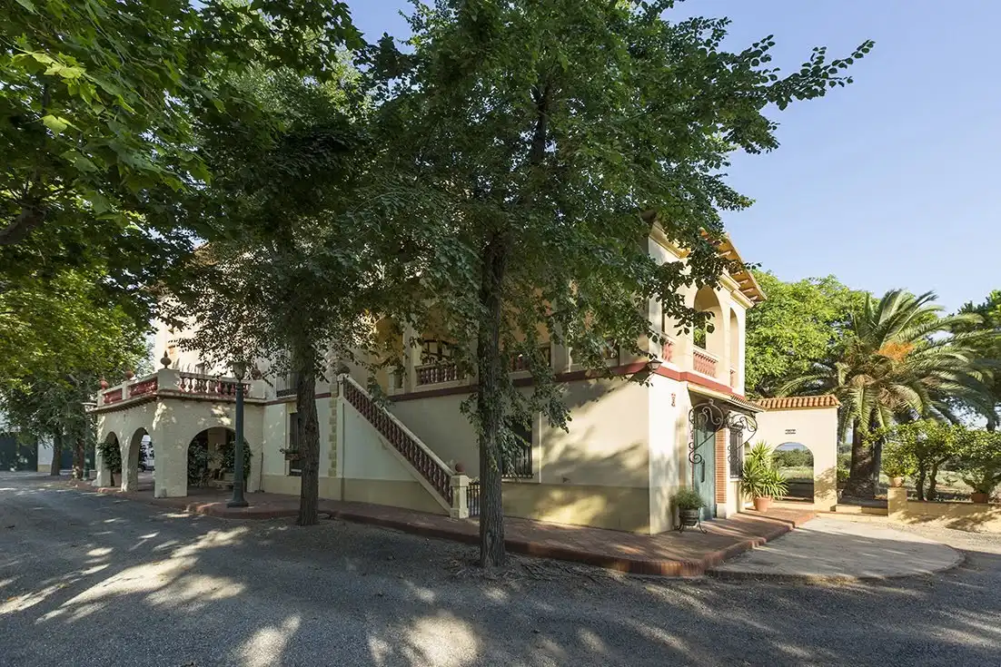Vista exterior de Finca rústica en venta en Reus con Terraza, Piscina y Amueblado