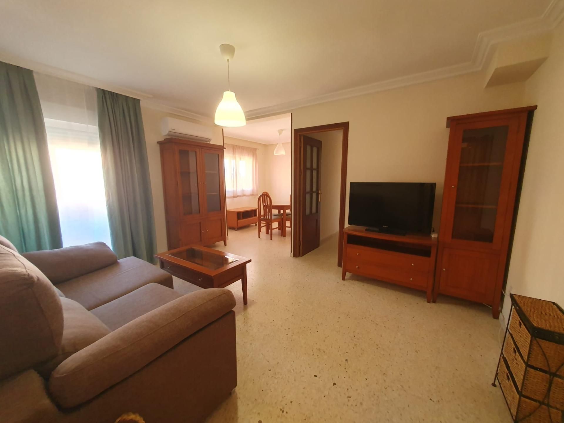 Living room of Flat to rent in  Sevilla Capital  with Air Conditioner and Furnished