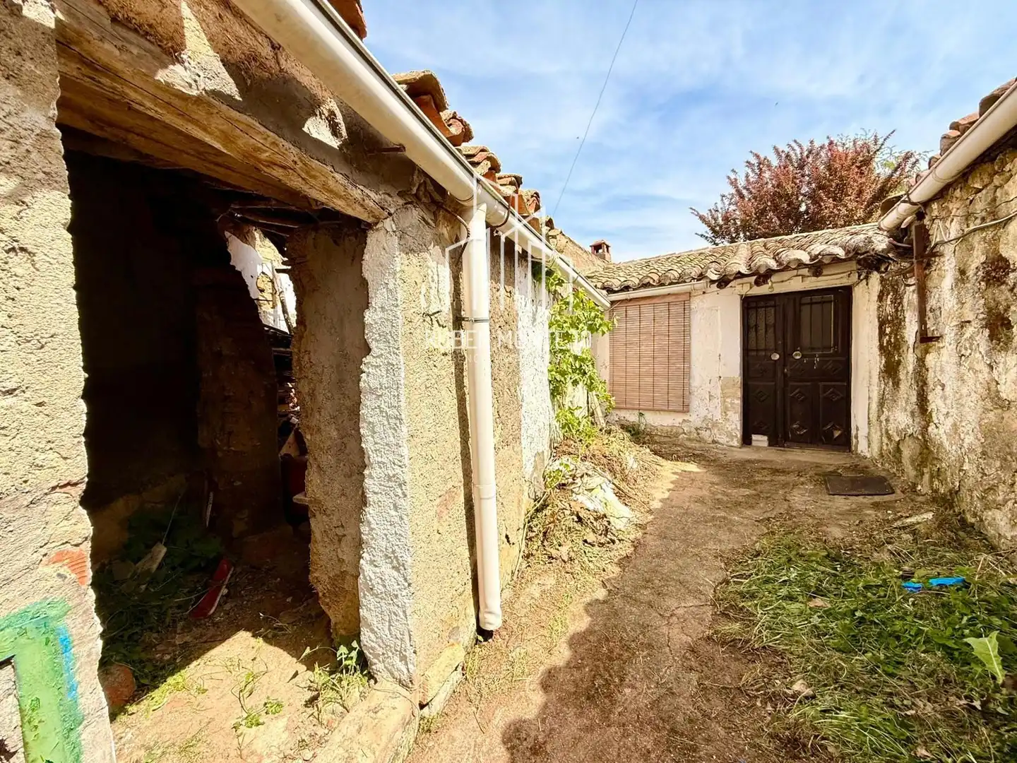 Exterior view of Houses for sale in Zarapicos  with Terrace