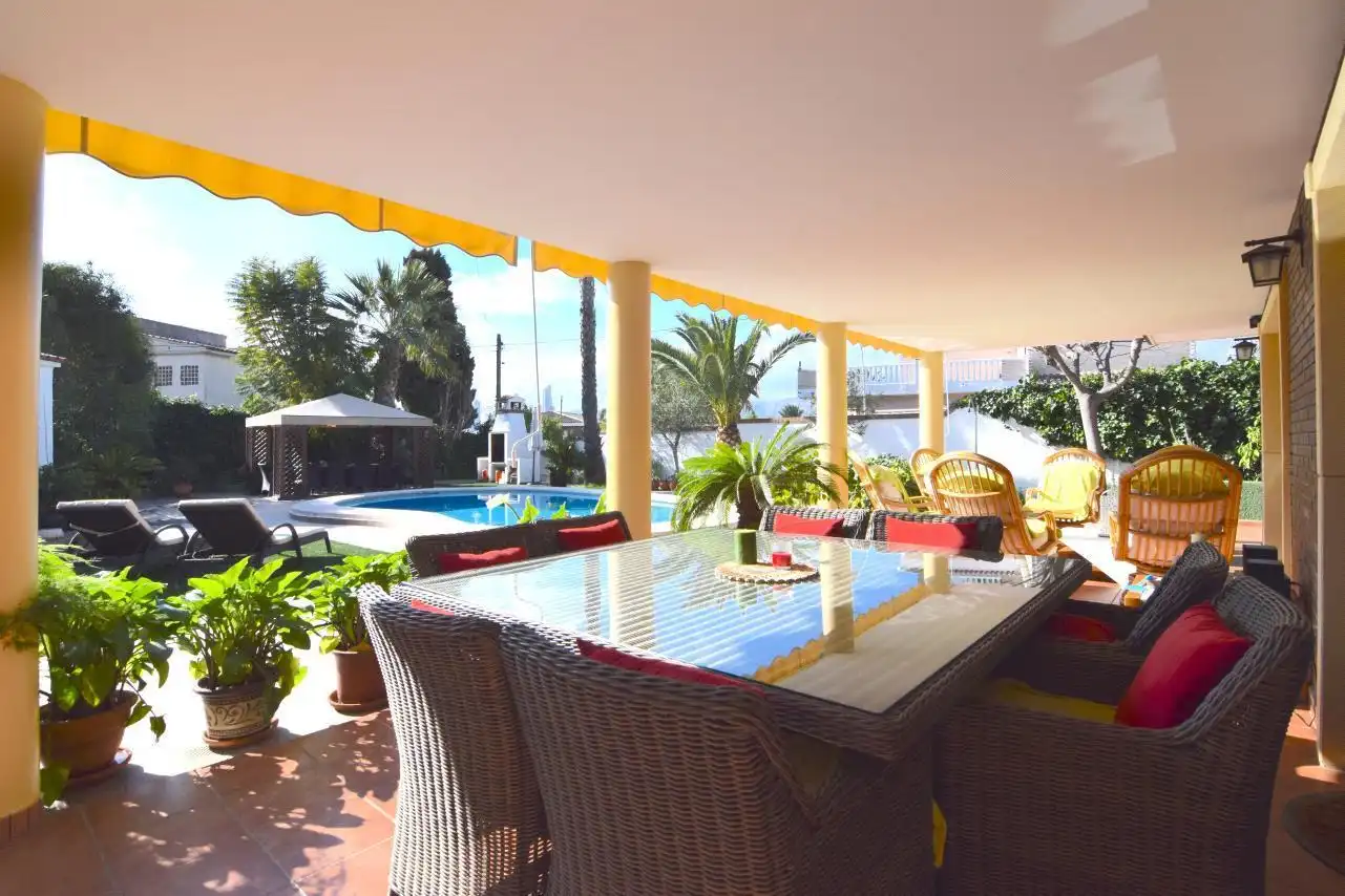 Jardí de Casa o xalet en venda en Benidorm amb Aire condicionat, Calefacció i Terrassa