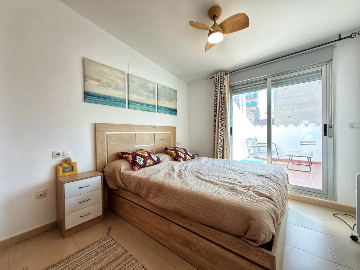 Schlafzimmer von Dachboden zum Verkauf in Castellón de la Plana / Castelló de la Plana mit Terrasse, Möbliert und Ofen