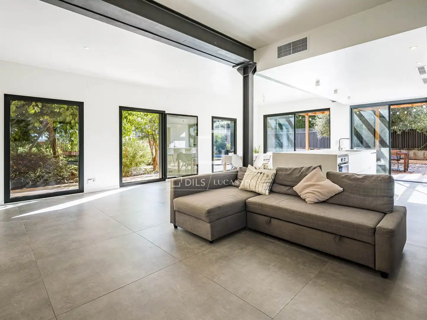 Sala d'estar de Casa o xalet en venda en Bruguers