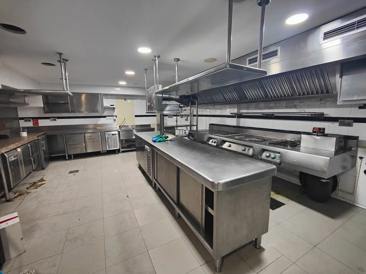 Kitchen of Commercial properties for rent in Vigo   with Air Conditioner