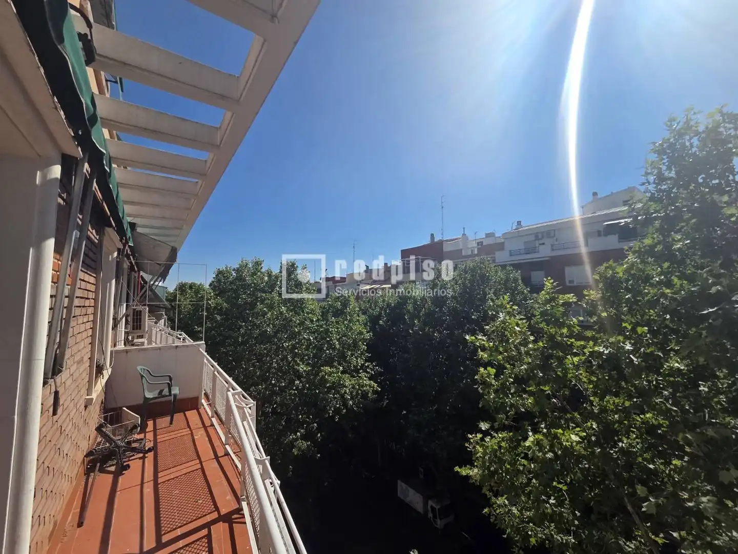 Außenansicht von Wohnung zum Verkauf in Madrid mit Heizung, Parkett und Terrasse