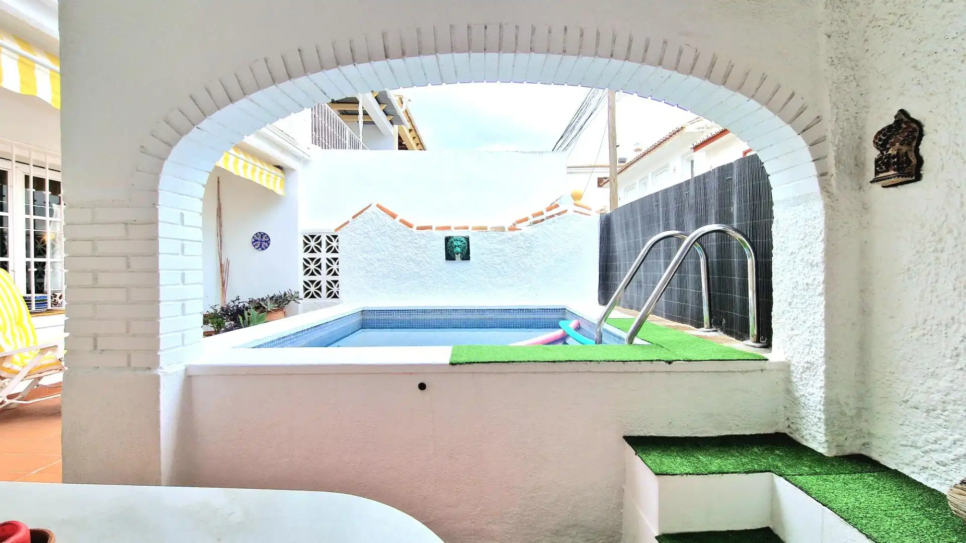 Swimming pool of Detached homes for sale in Benalmádena  with Heating, Terrace and Swimming Pool