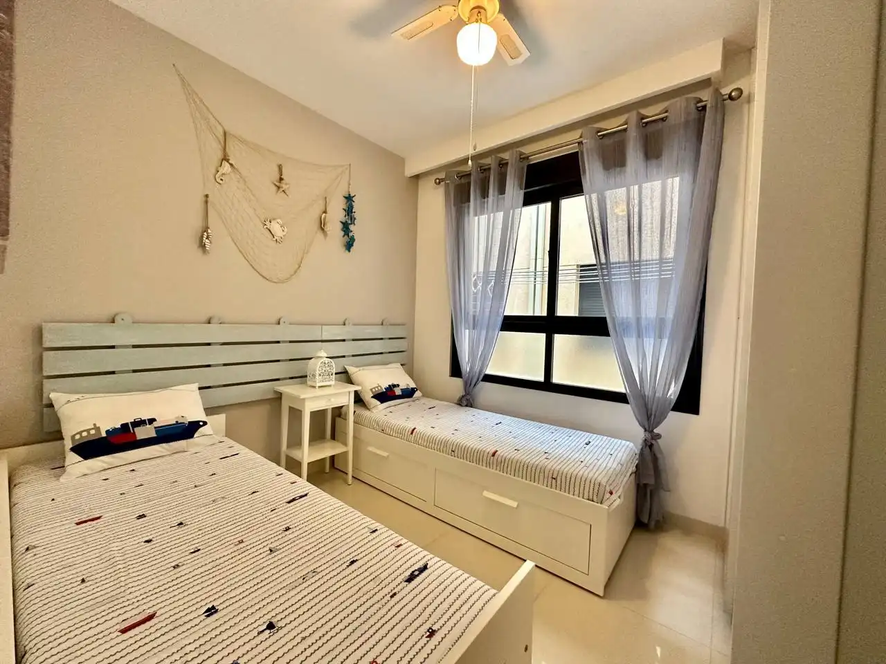 Schlafzimmer von Erdgeschoss zur Miete in Pilar de la Horadada mit Klimaanlage, Heizung und Privatgarten
