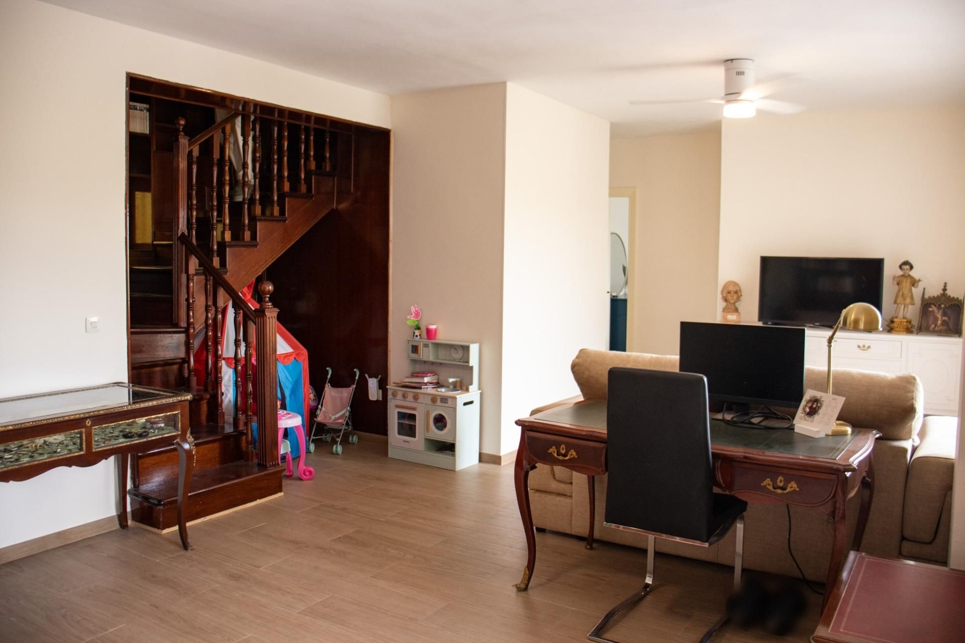 Flat for sale in  Sevilla Capital  with Balcony