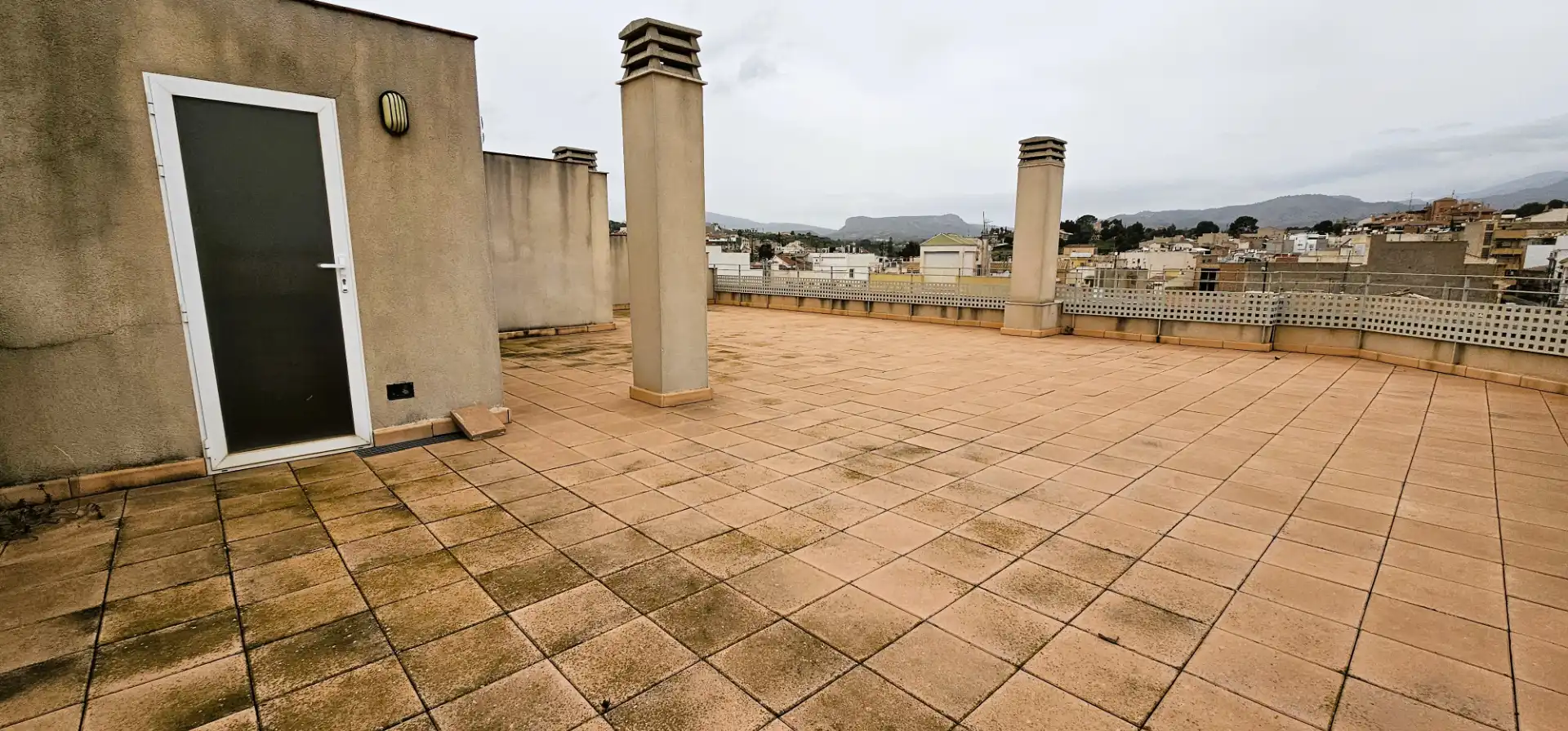 Inmuebles singulares con ascensor en venta en Avenida Santa Eulalia 64, imagen 52