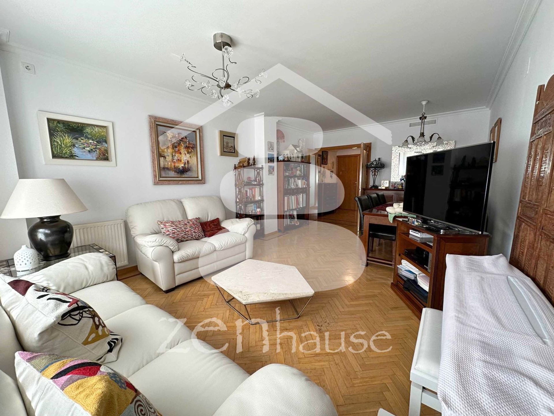 Sala de estar de Piso en venta en  Madrid Capital con Aire acondicionado, Calefacción y Piscina comunitaria