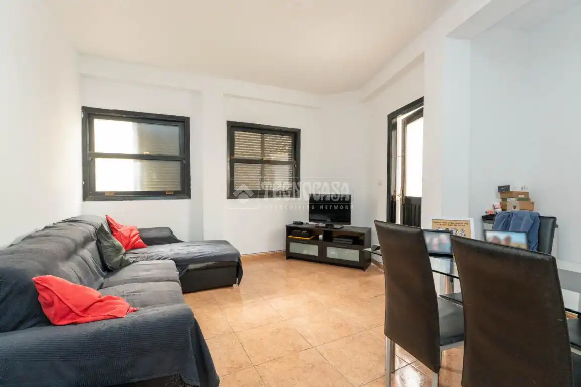 Sala d'estar de Pis en venda en  Santa Cruz de Tenerife Capital amb Balcó