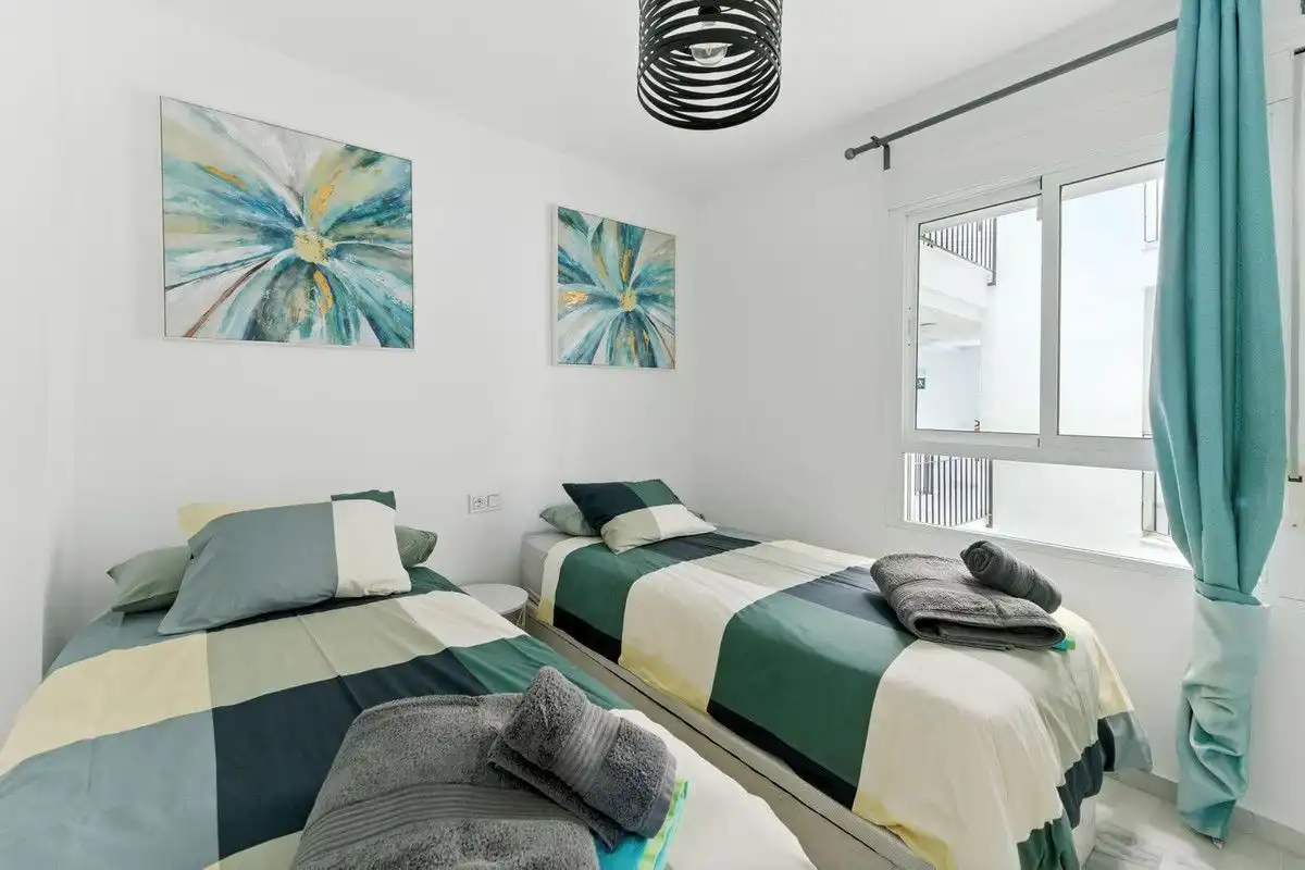 Schlafzimmer von Dachboden zur Miete in Manilva mit Klimaanlage, Heizung und Terrasse