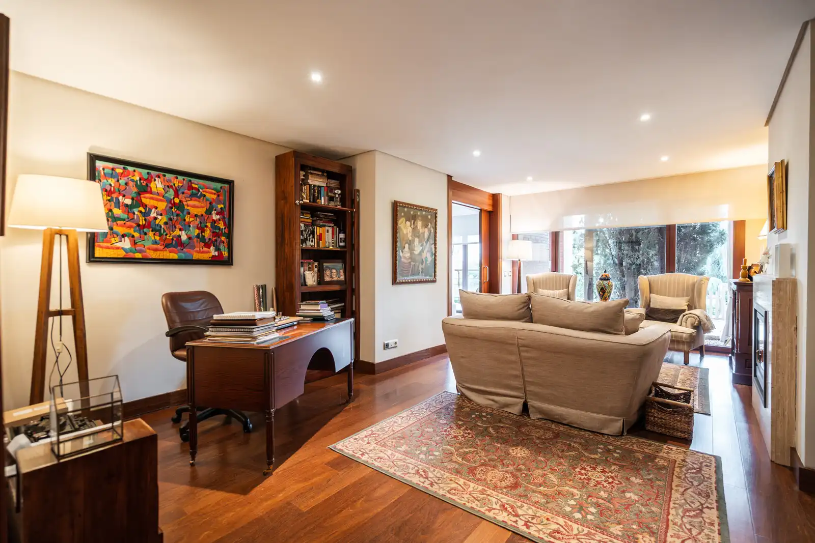 Sala d'estar de Casa o xalet en venda en Las Rozas de Madrid amb Aire condicionat, Calefacció i Jardí privat