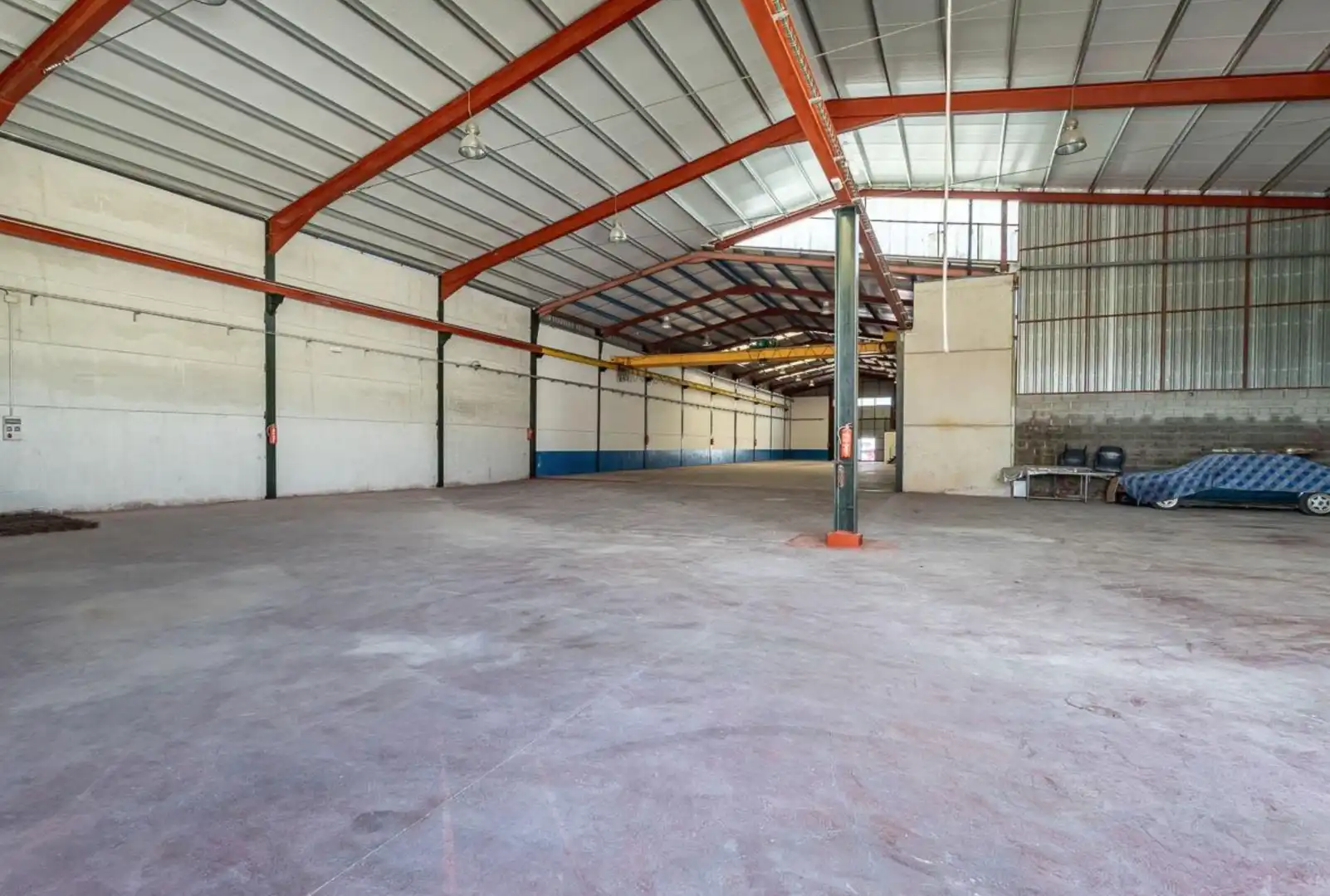 Nau industrial en venda en Alcalá la Real amb Alarma
