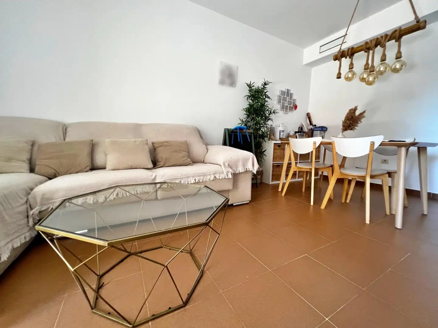 Sala d'estar de Apartament en venda en Ayamonte amb Jardí privat, Terrassa i Piscina comunitària