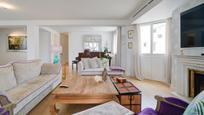 Living room of Flat for sale in  Madrid Capital  with Air Conditioner, Heating and Terrace