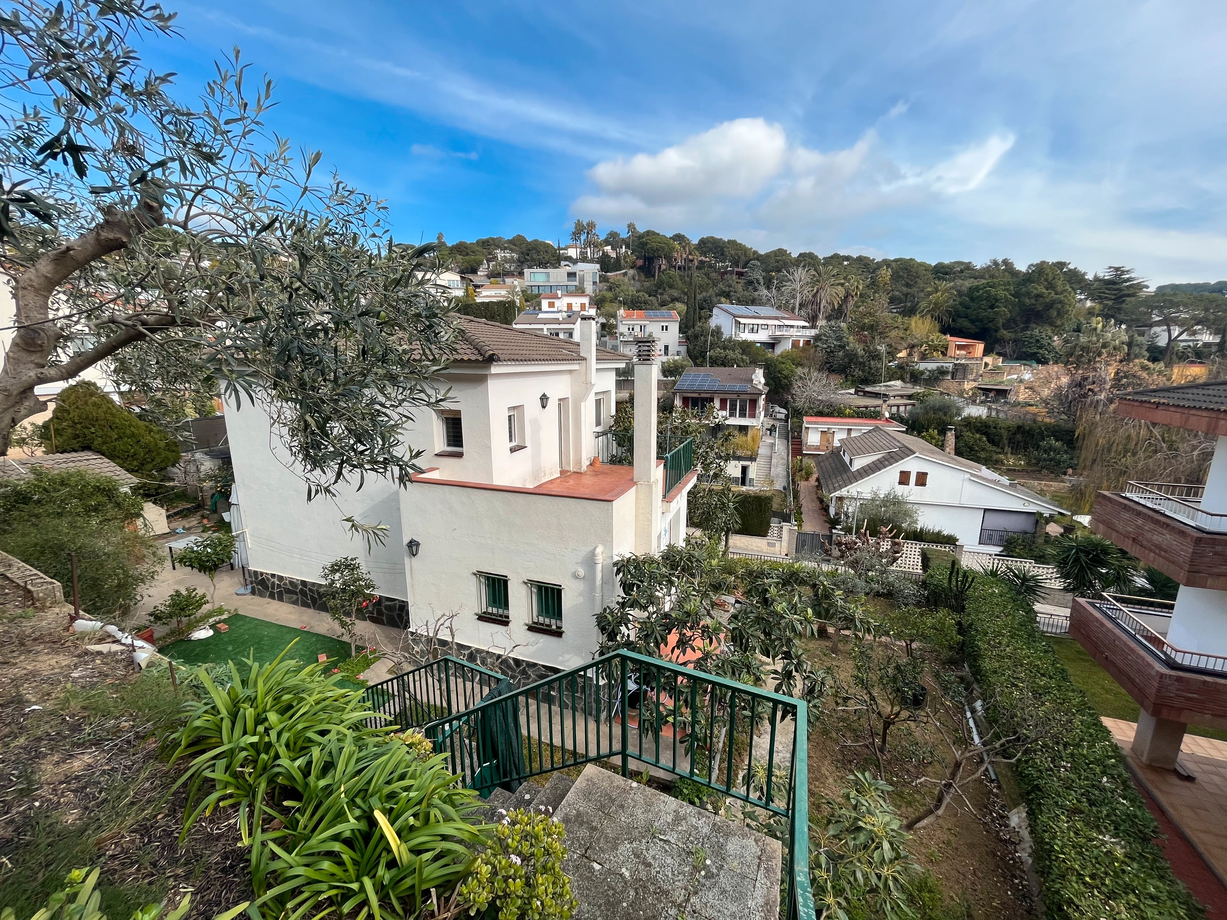Vista exterior de Casa o xalet en venda en Sant Pol de Mar amb Calefacció, Jardí privat i Moblat