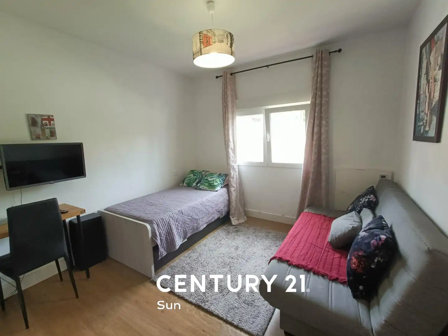 Habitación de Piso de alquiler en Estepona con Terraza, Amueblado y Piscina comunitaria