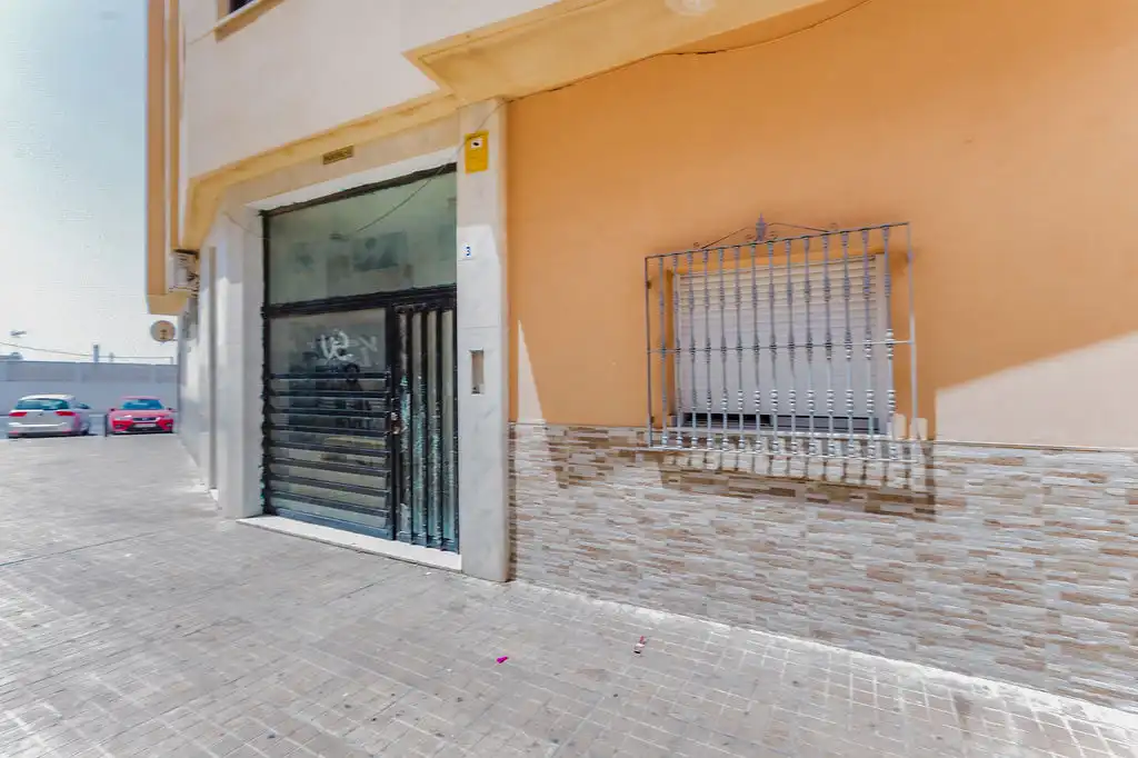 Vista exterior de Pis en venda en El Ejido