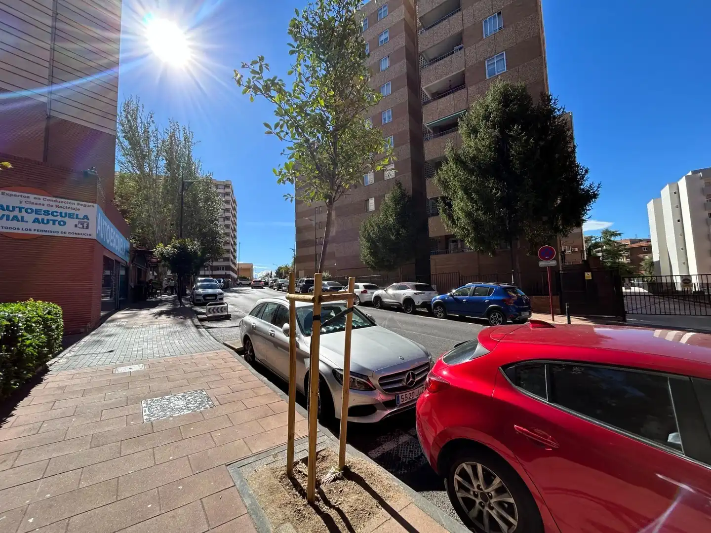 Local comercial de lloguer a Calle de Sigüenza, imagen 2