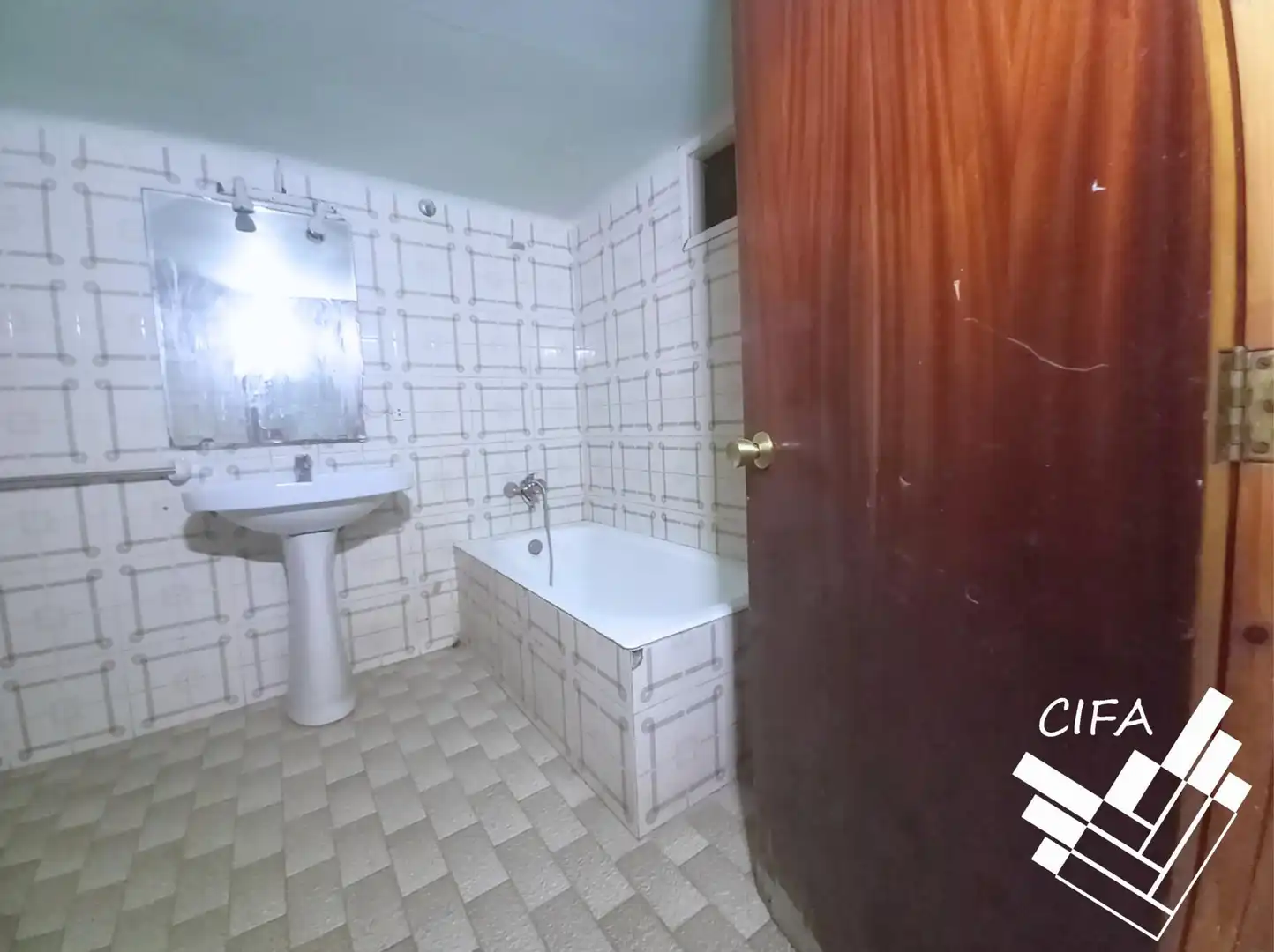 Bany de Casa adosada en venda en La Salzadella amb Terrassa