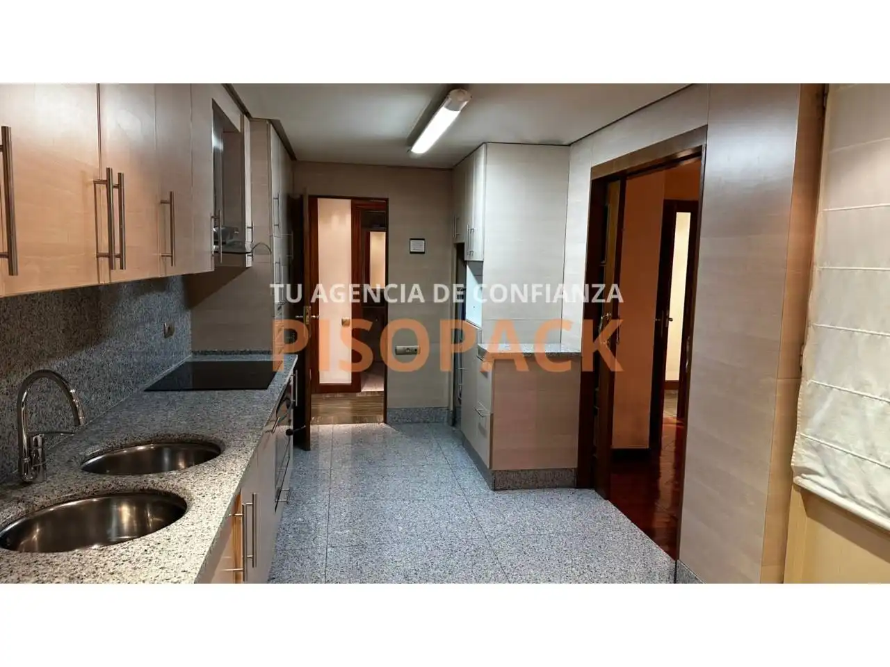 Cocina de Piso en venta en  Pamplona / Iruña con Calefacción, Terraza y Balcón