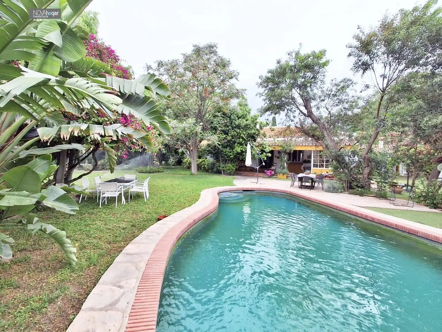 Piscina de Finca rústica en venda en Málaga amb Aire condicionat, Calefacció i Jardí privat