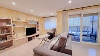 Living room of Flat for sale in Elche / Elx  with Balcony and Community pool