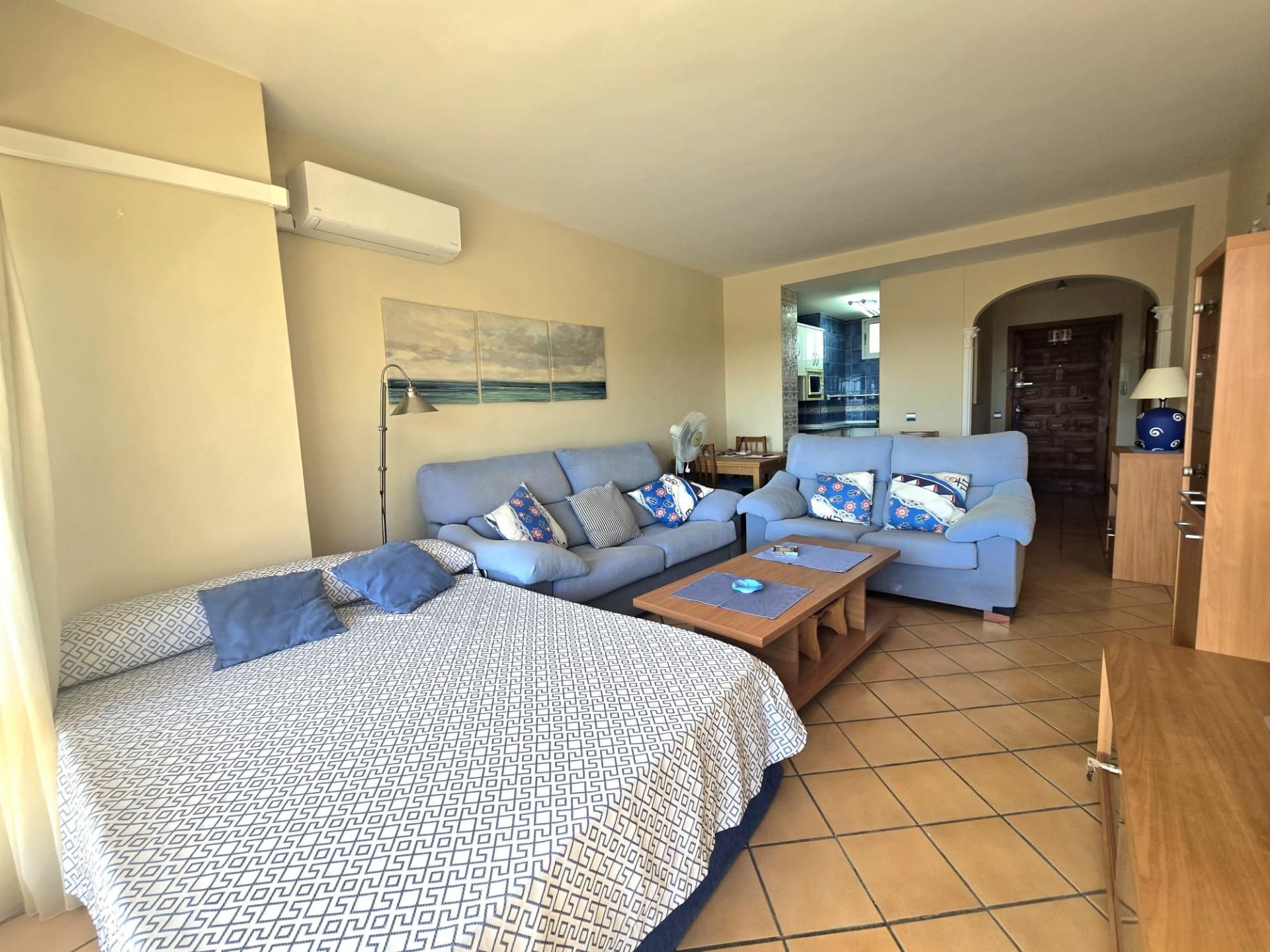 Living room of Flat to rent in Torremolinos  with Air Conditioner, Private garden and Terrace