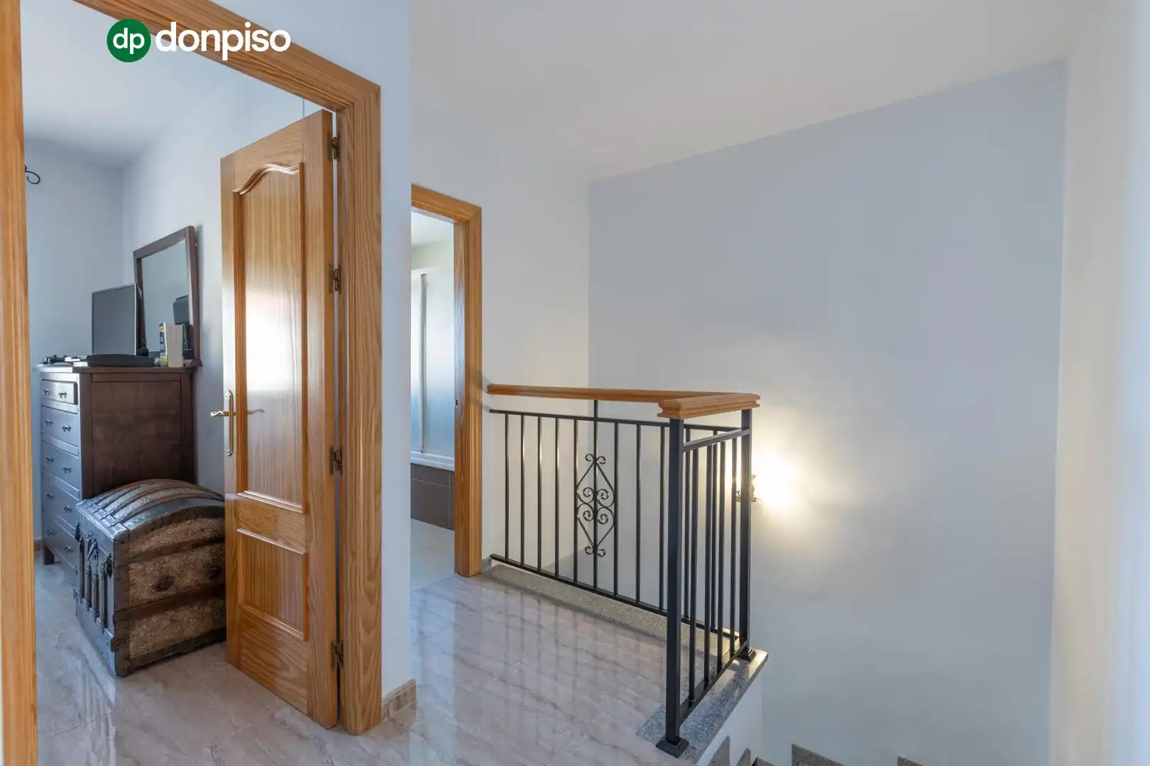 Terraced house with terrace for sale in Calle Bermejales, imagen 14